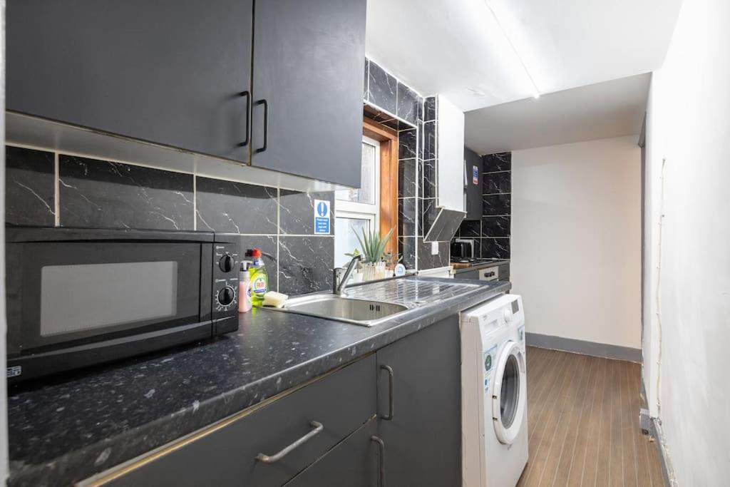 2A - Bright & Airy 2 Bed Flat - 20 Mins To Central London Exterior photo